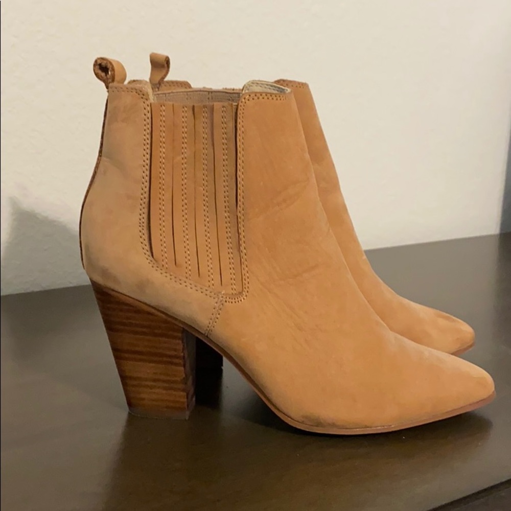 ALDO Boots - Picture 3 of 5